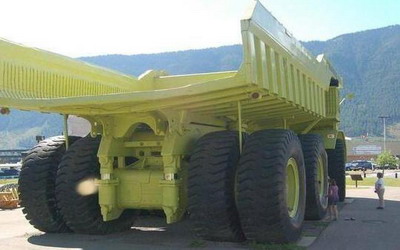 самый большой грузовик в мире