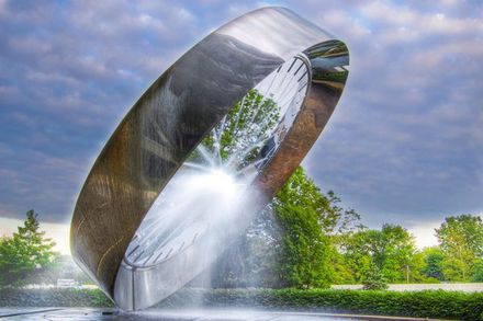 "Фонтан 71" - самый красивый фонтан в мире