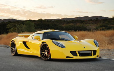 Hennessey Venom GT - самая быстрая машина в мире