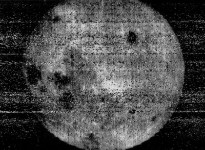 Первое фото обратной стороны Луны