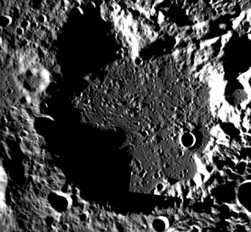 -249°C - самая холодная температура в Солнечной системе на Луне