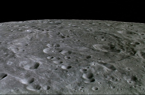 Лунный кратер Герцшпрунг