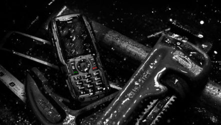 Самые прочные телефоны в мире