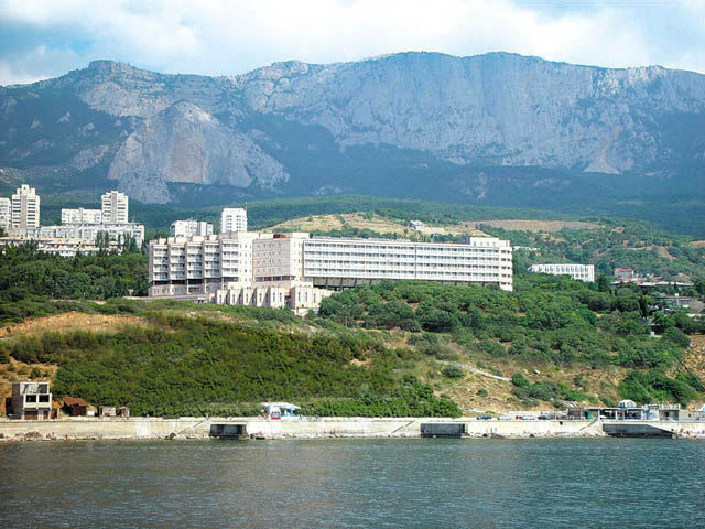 sanatoriy_uzhnoberezhniy_alupka1