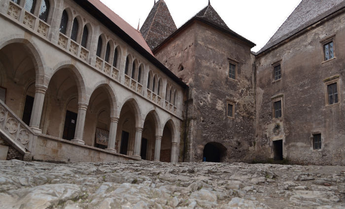Corvin Castle1