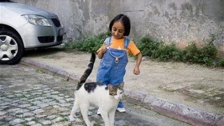 Джиоти Амге — самая маленькая женщина в мире